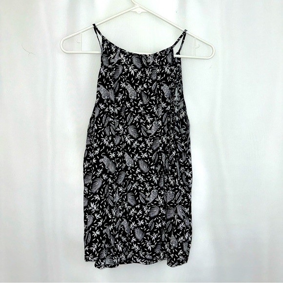 Women’s Old Navy Tiger Top Size XL - Picture 2 of 3